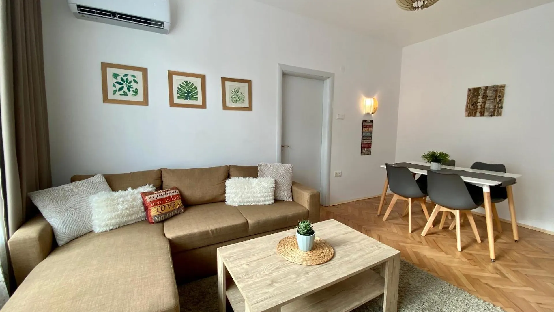 Lovely Apartment In The Heart Of Sofia 0*,