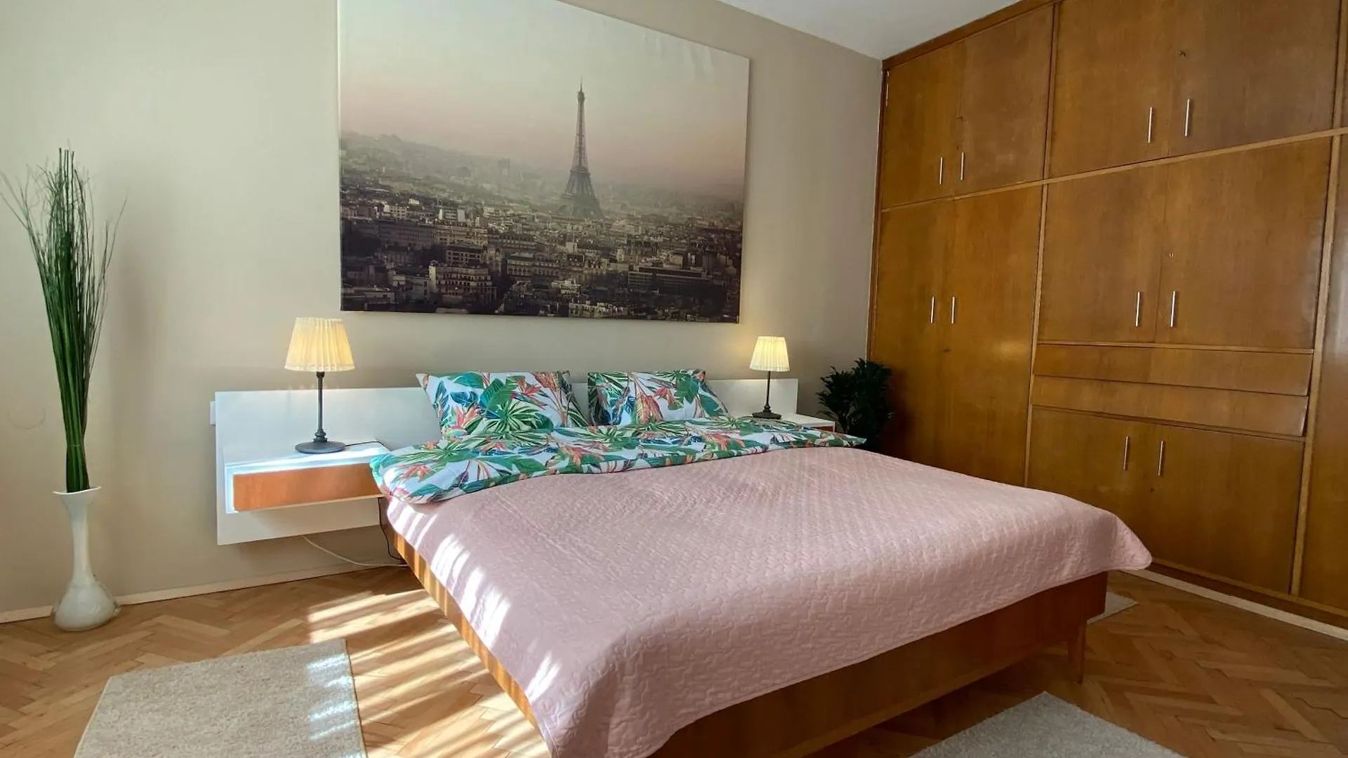 Lovely Apartment In The Heart Of Sofia