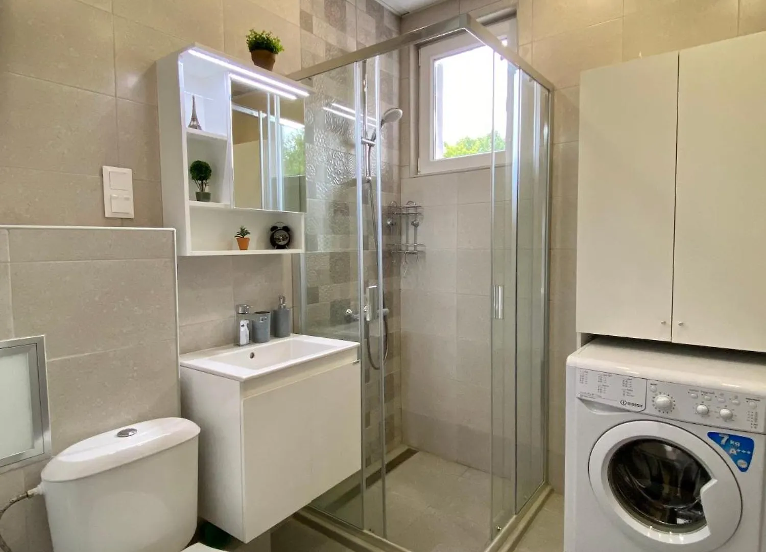 Lovely Apartment In The Heart Of Sofia